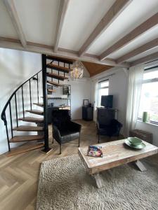 Guesthouse The White House - gehele huisje