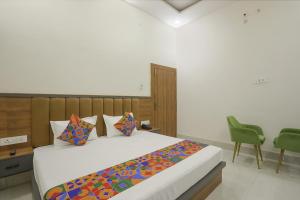 FabHotel Downtown Residency