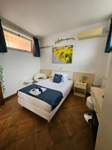 Single Room with Private Bathroom room in Albis Rooms Guest House