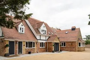 Kingfisher House - 德安山格