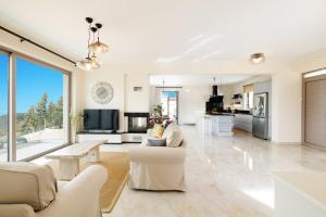 Villa Tila by Villa Plus