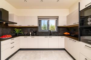 Villa Casa Liveris by Villa Plus