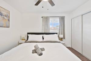 5 miles from Downtown Phoenix - Pool Home