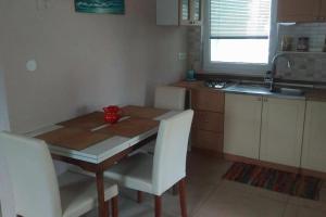 Peroika house (50m from the sea)