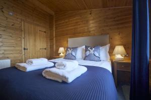 Buzzard Lodge with Hot-tub