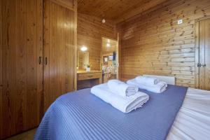 Buzzard Lodge with Hot-tub