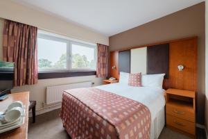 Double Room room in Normandy Hotel (Near Glasgow Airport)