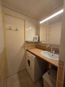 Cap dAgde proche port et plage