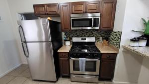 U1 - Entire 2 BR APT in DT PHX with pkg