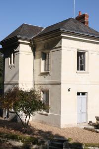 Aux grilles du Château de Saint-Aignan, à 2km de Beauval, les maisons de Sidonie et Léonard