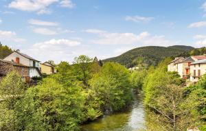 Cozy Home In Saint-Jean-Du-Bruel