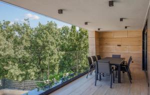 Awesome Apartment In Malinska With Wifi