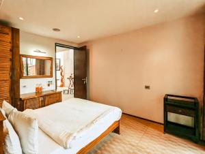 Waterwoods Lodge Kabini