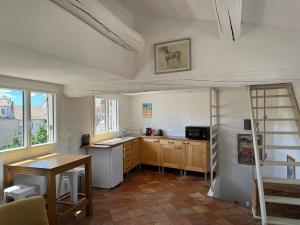 2 pièces climatisé en duplex avec terrasse