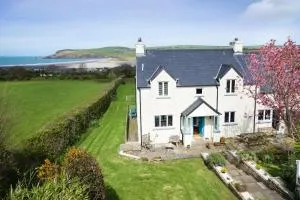 Dolawel Newport, Pembrokeshire - Dinas