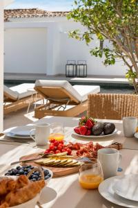 Luxury Villa Near Marbella with Private Pool, Jacuzzi & Modern Amenities