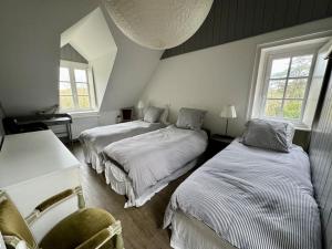 Villas VILLA CAROLLES : photos des chambres