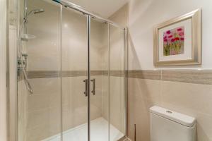 1 Borrans Park House