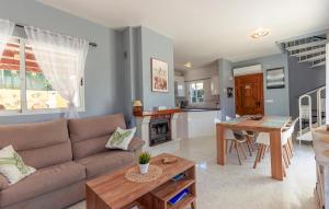 Stunning Home In Mazarrón With Kitchen