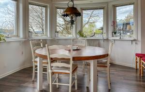 Amazing Home In Uddevalla With Kitchen