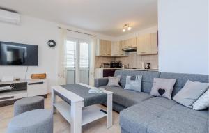 Lovely Home In Privlaka With Wifi 