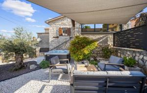 4 Bedroom Nice Home In Vlasici - Krsan 