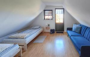 Two-Bedroom Holiday Home In Nowe Warpno