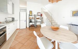 Lovely Home In Portocolom With Kitchen