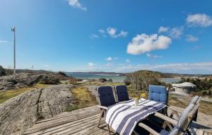 3 Bedroom Amazing Home In Tjörn