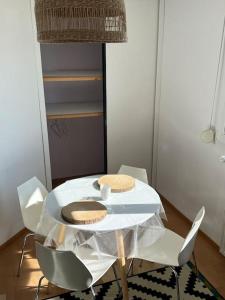 Appartements Charmant appartement T2 : photos des chambres