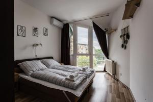 Six Corners - Bright Corner