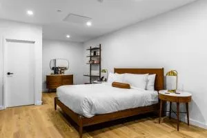 King Bed, Historic Hotel, Bangor, Room # 101 - Holden