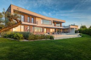 Villa Lumi 