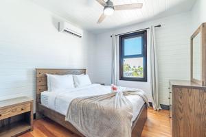 Paradise Cove and Mistico Beach Club plus Boat Shuttle