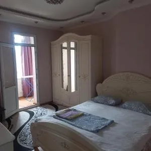 Медерова, уютная квартира - Tokolʼdosh