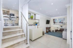 Stunning 2-Bedroom Beach Retreat in Vale do Lobo