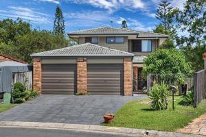 Riverfront Oasis in Elanora