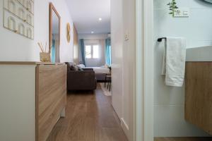 Estudio bajo con piscina