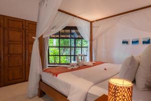 Gorgeous beachfront villa Lovina