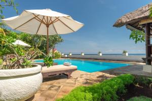 Gorgeous beachfront villa Lovina