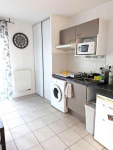 Maubec YourHostHelper