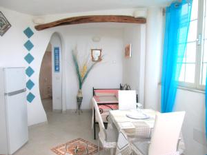 Sardinia Yellow House img46