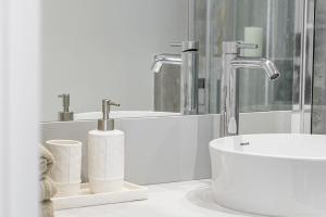 Cozy Japanese Oasis with Balcony, Gramophone, Netflix