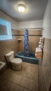 Deluxe Double Room with Bath room in Benton Motel