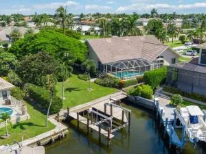 ELEVATED 106 - Spacious 3 Bedroom Waterside Pool Home - Rookery Island