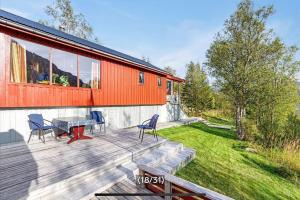 Hytte med havutsikt og stor terasse!