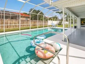 ELEVATED 1152 - Serene Family friendly 4 bed pool home - Railroad Islet