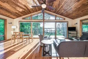 Waterfront Lancaster Cabin about 10 Mi to Kilmarnock! - Weems