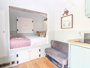 Damsel Shepherds Hut