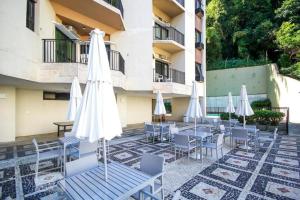 Praia, Piscina, Vista, Shopping, tudo junto em um só lugar. Quarto e Sala mais do perfeito.